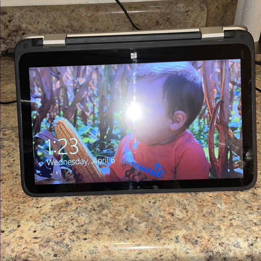 Hp Pavilion x360 2 in 1 laptop/tablet